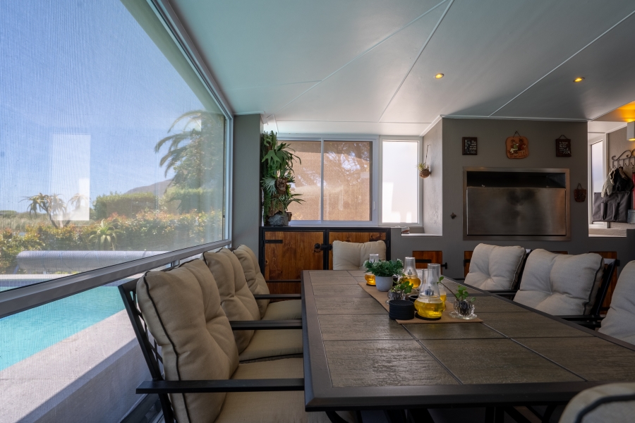 3 Bedroom Property for Sale in Lake Michelle Western Cape